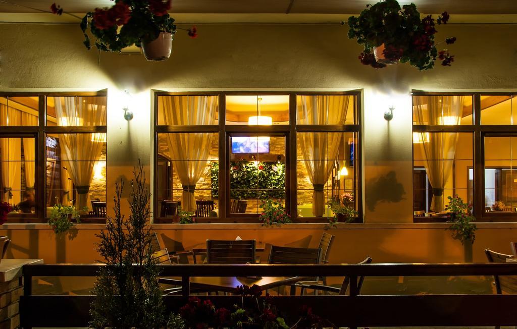 Hotel Riviera Sinaia Bagian luar foto